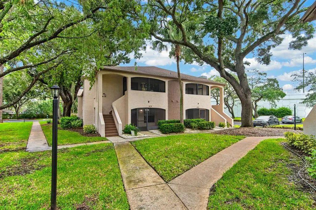2998 Bonaventure Circle 104, PALM HARBOR