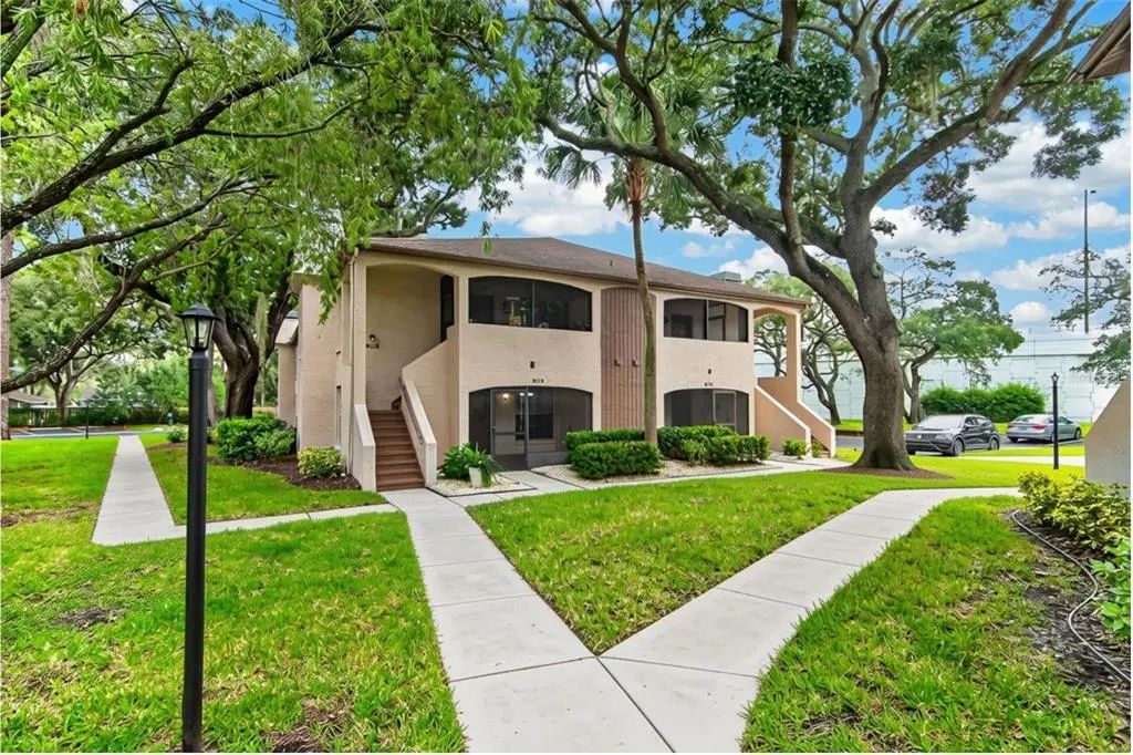 2998 Bonaventure Circle 104, PALM HARBOR
