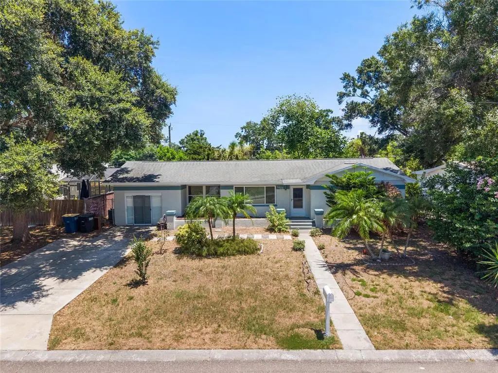 1428 Pinebrook Drive, CLEARWATER