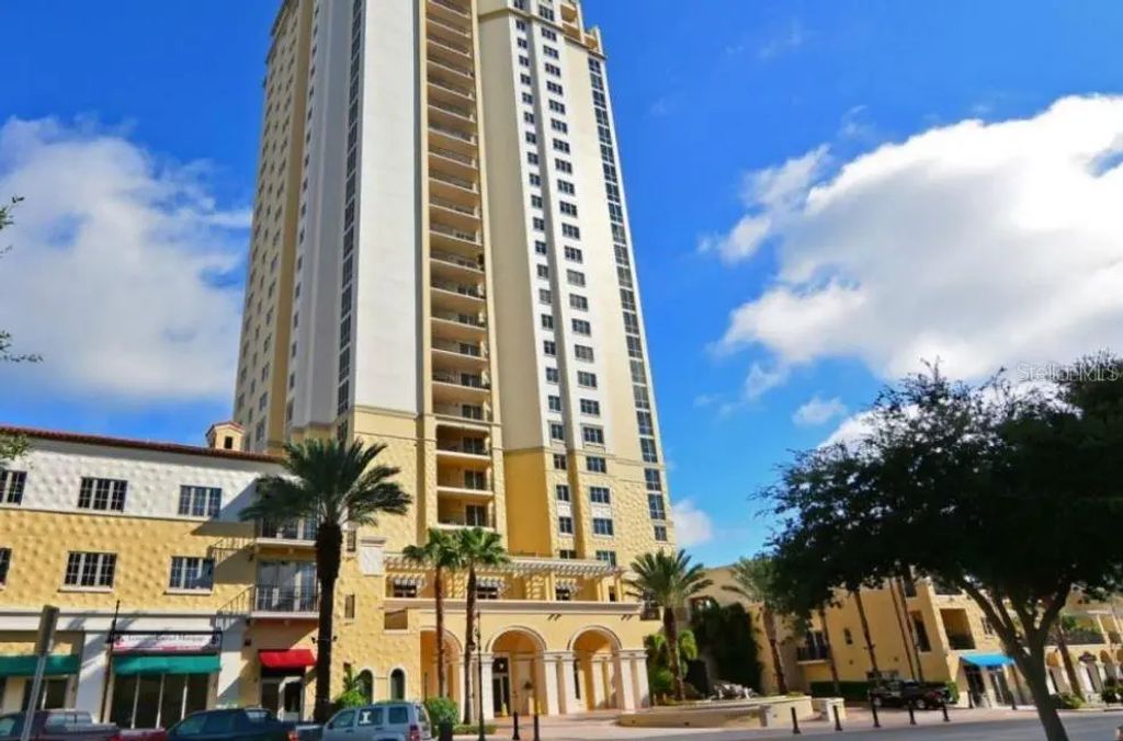 300 Beach Drive Ne 1004, ST PETERSBURG