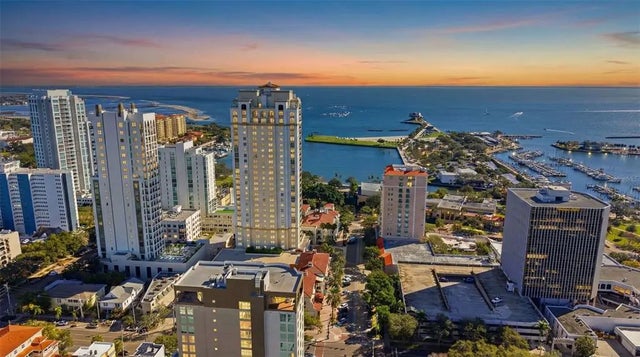 300 Beach Drive Ne 1004, ST PETERSBURG