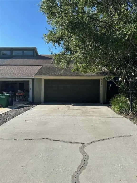 4520 W Gray Street, TAMPA