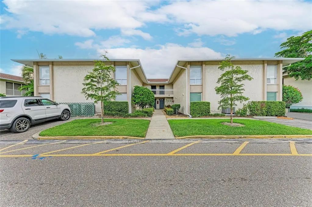 2121 Wood Street 113