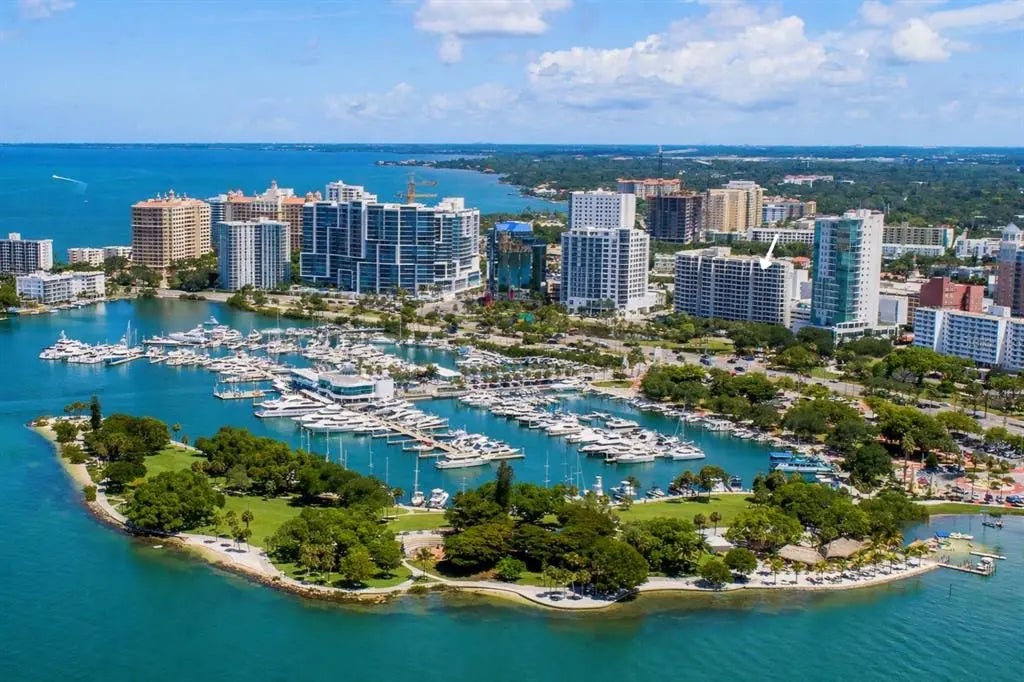 1255 N Gulfstream Avenue 1407