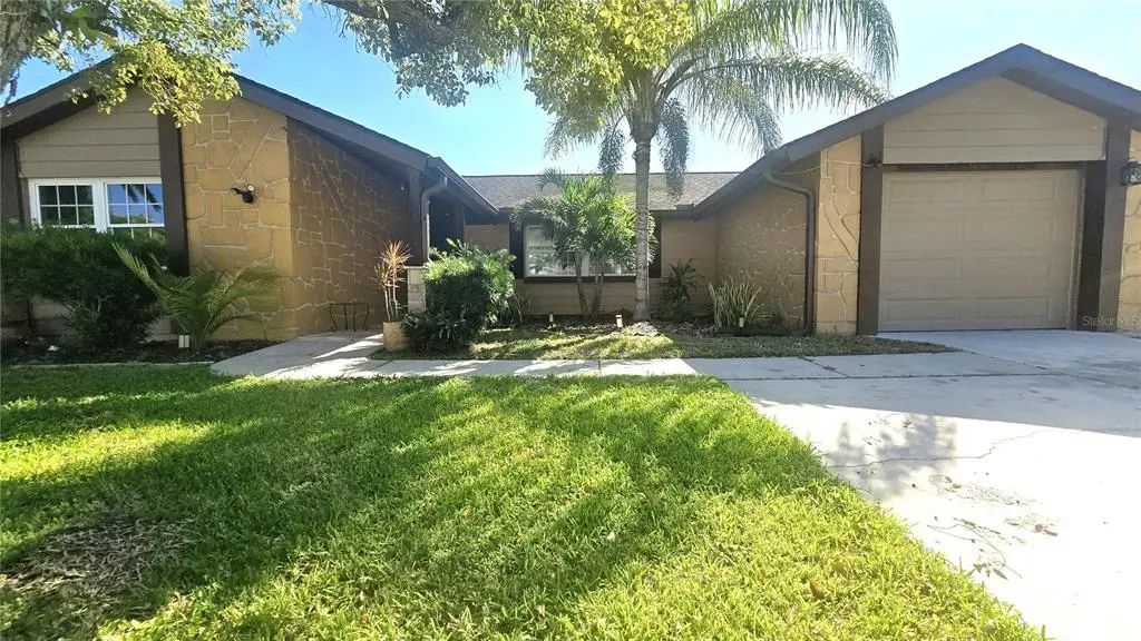 3532 Overland Drive, HOLIDAY