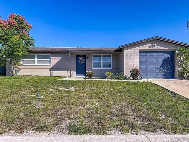 5533 Riddle Road, HOLIDAY