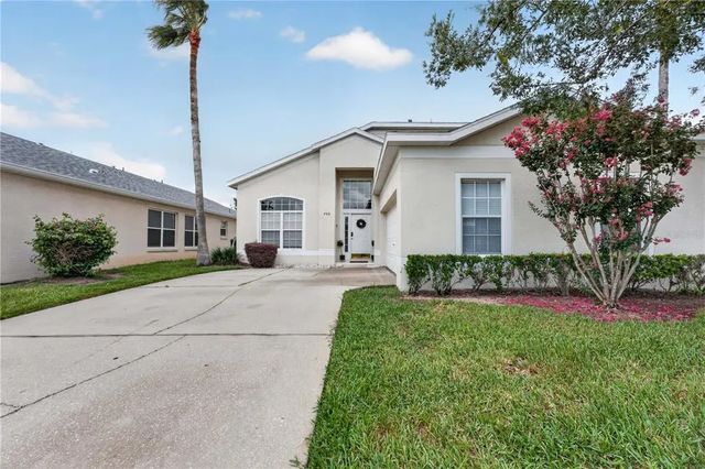 706 Lockbreeze Drive, DAVENPORT