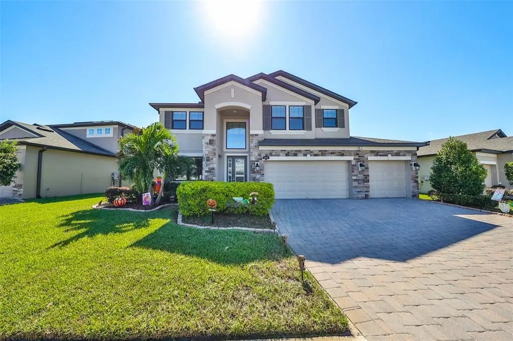 19498 Leonard Road, LUTZ