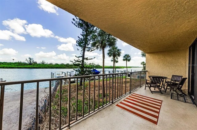 18201 Gulf Boulevard 201, REDINGTON SHORES