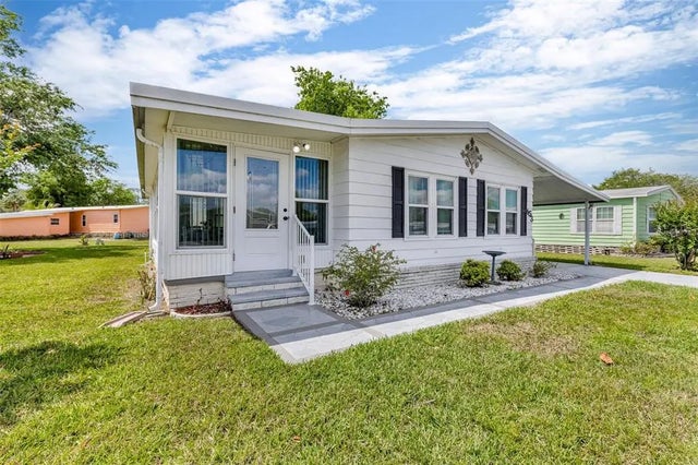453 Tivoli Park Drive, DAVENPORT