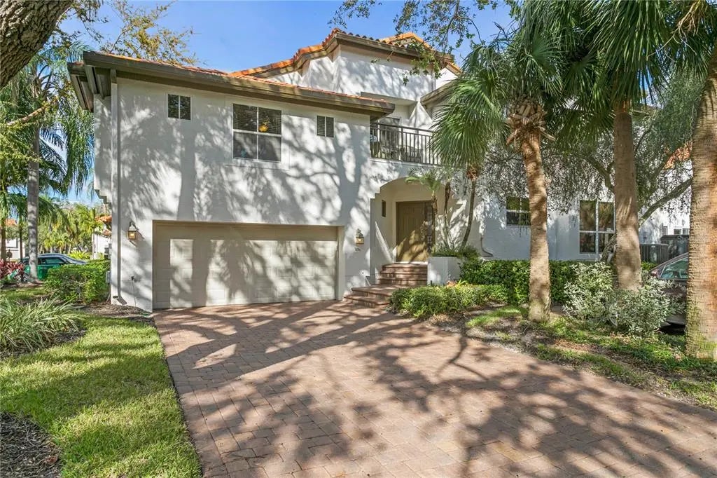 1156 Shipwatch Circle, TAMPA