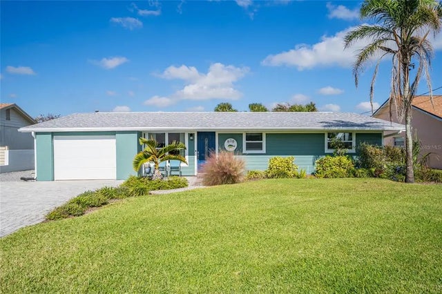 838 E 17th Avenue, NEW SMYRNA BEACH