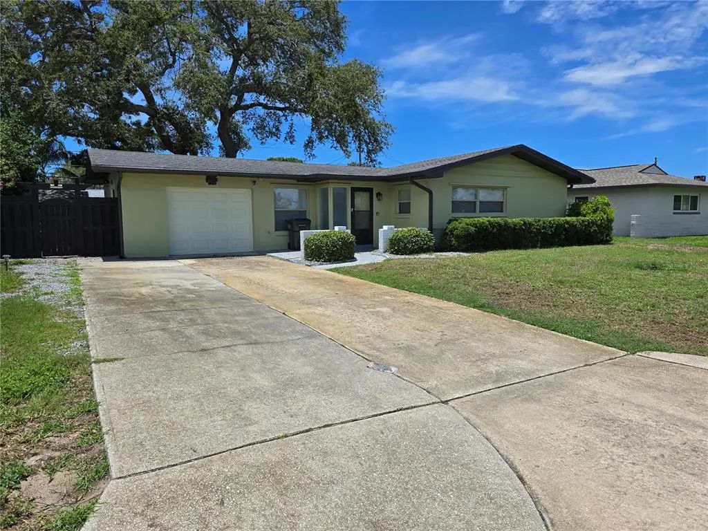 13754 Trinidad Drive, SEMINOLE