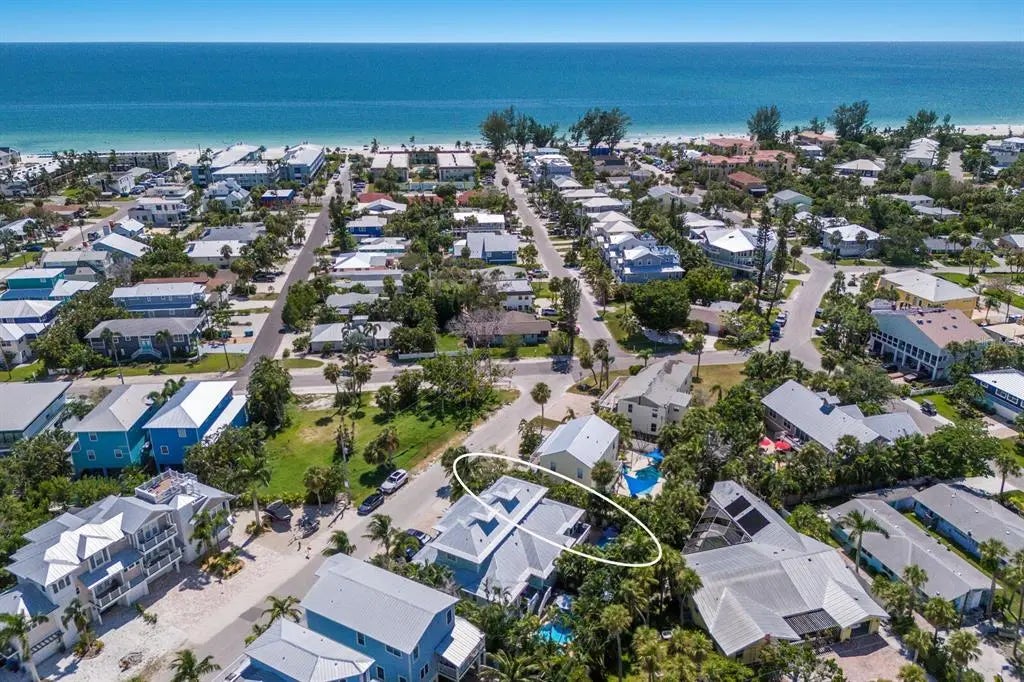 Gulf Shores Realty: 1 527ae3e4e6a18c0bc113af615c936624 o