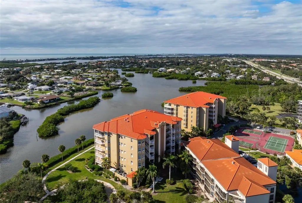 6100 Jessie Harbor Drive 202, OSPREY