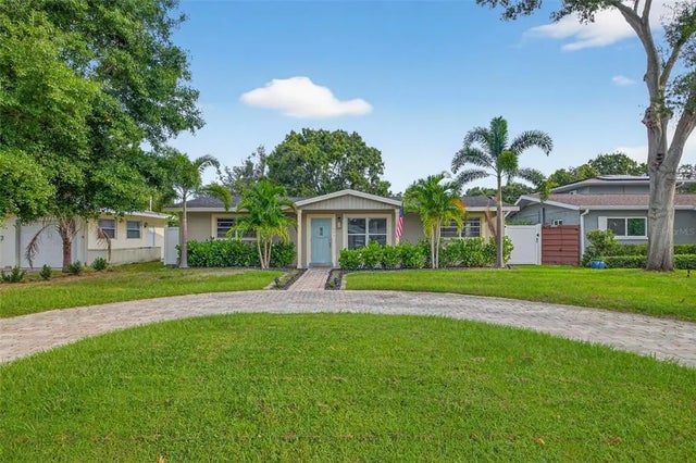 637 41st Avenue Ne, ST PETERSBURG