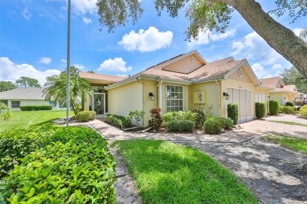 2429 New Haven Circle, SUN CITY CENTER