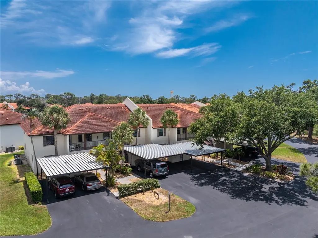 511 Pine Hollow Circle 511, ENGLEWOOD
