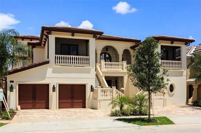 905 Golden Bear Drive, REUNION