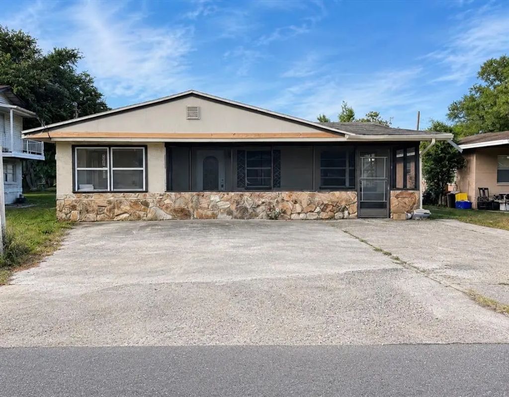 1204 W Alsobrook Street, PLANT CITY
