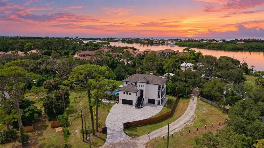 327 Roberts Road, NOKOMIS