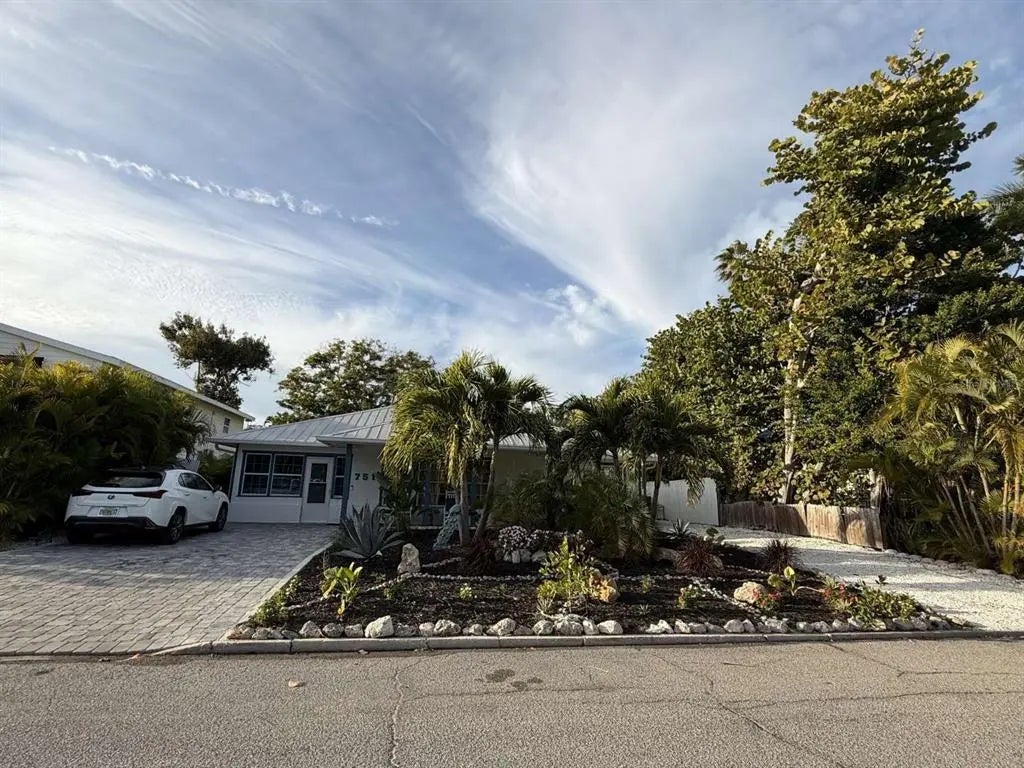 751 Fox Street, LONGBOAT KEY