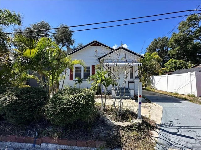 924 Dartmoor Street N, ST PETERSBURG