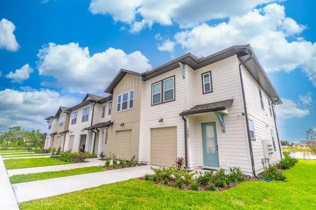 1063 Plantation Lane, DAVENPORT