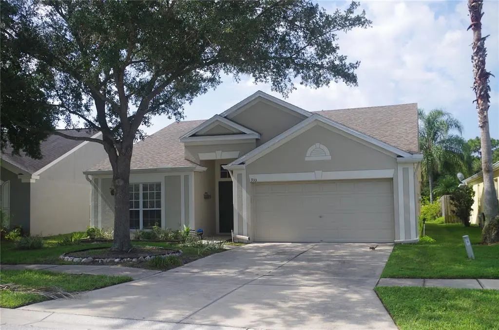 933 Summer Breeze Drive, BRANDON