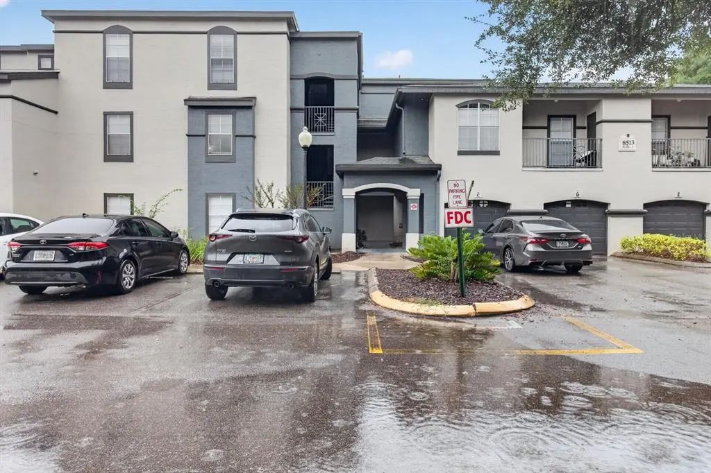 8513 Island Breeze Lane 207, TEMPLE TERRACE