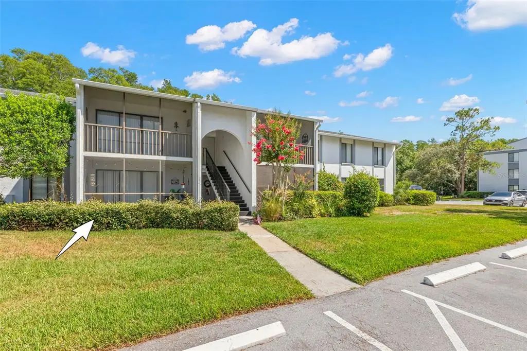 1290 Pine Ridge Circle E E1, TARPON SPRINGS