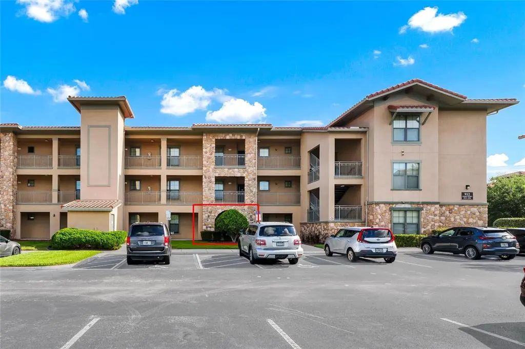 912 Charo Parkway 214, DAVENPORT