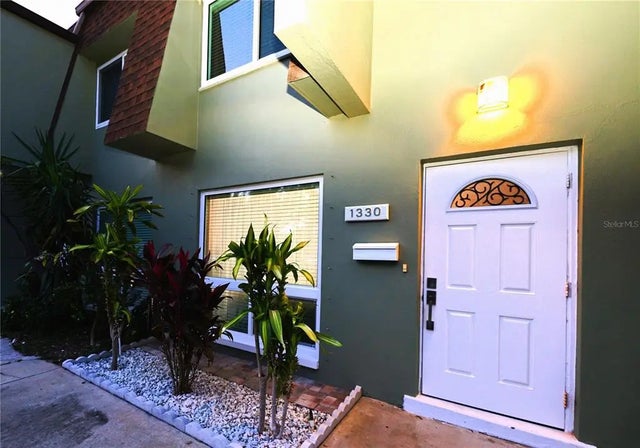 1330 70th Street N, ST PETERSBURG