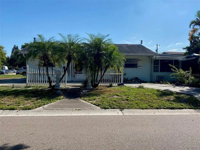 695 41st Street N, ST PETERSBURG