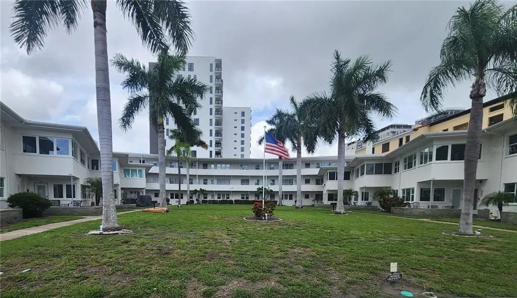 487 1st Street S 205, ST PETERSBURG