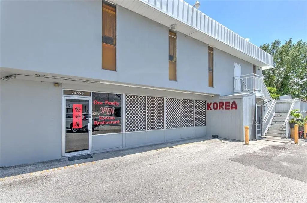 7030 W Hillsborough Avenue Suit B, TAMPA