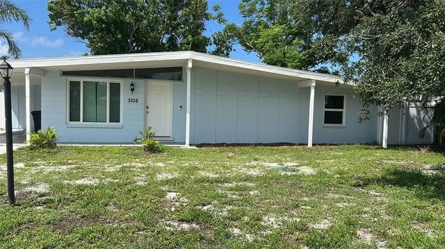 3108 Smith Avenue, BRADENTON
