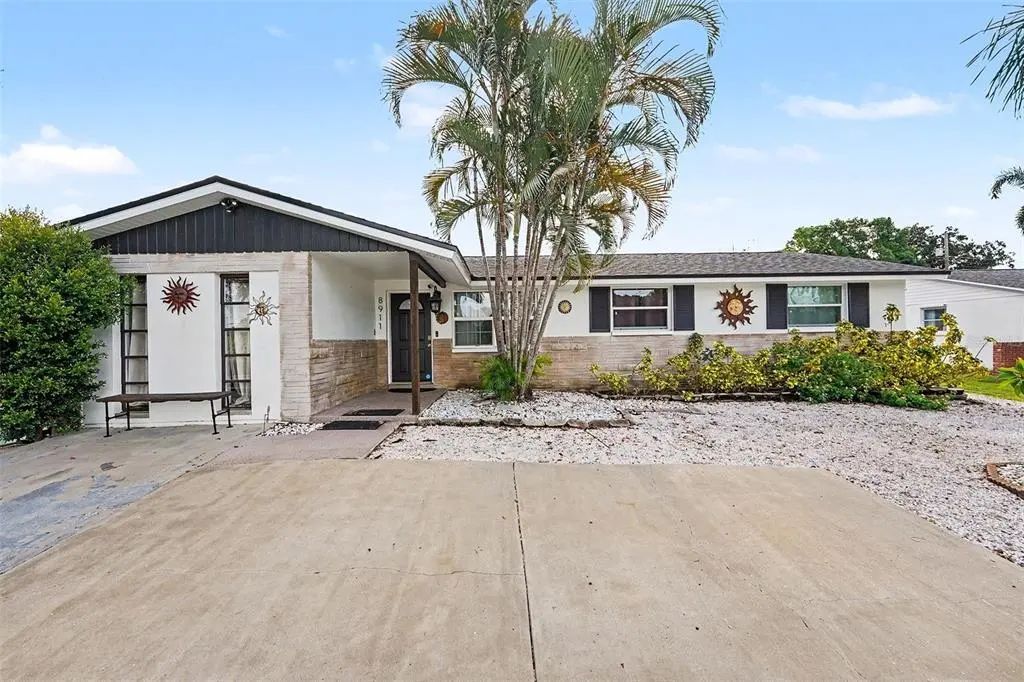 8911 113th Street, SEMINOLE