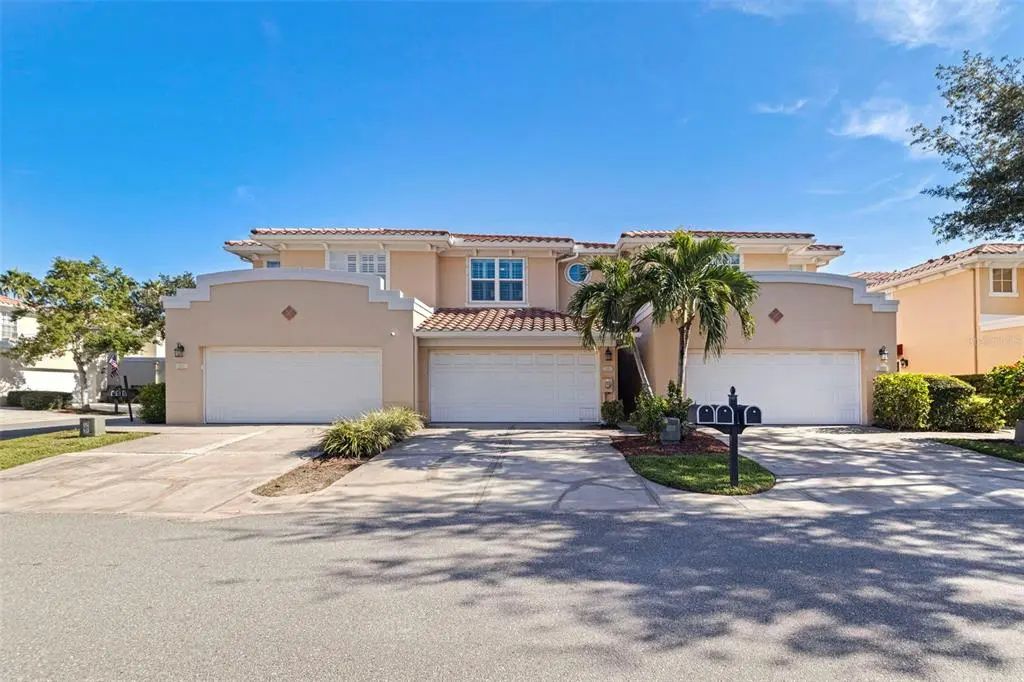 123 Valencia Circle, ST. PETERSBURG