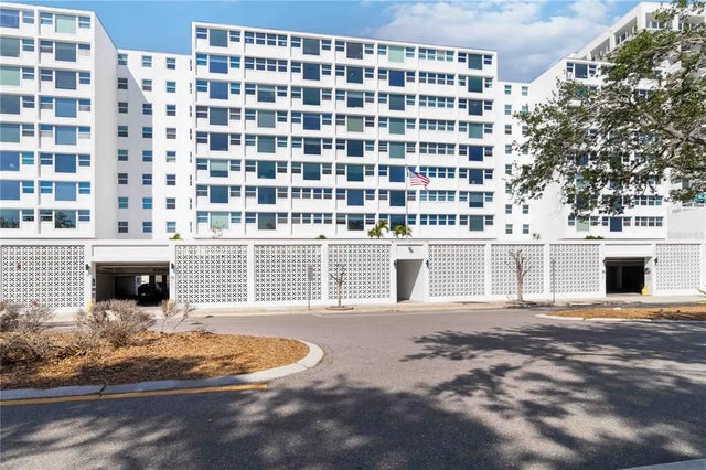 33 S Gulfstream Avenue 905, SARASOTA