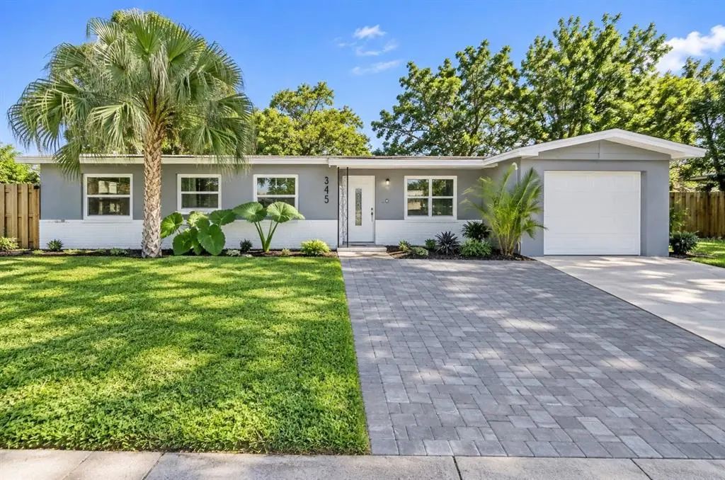 345 Country Club Drive, OLDSMAR
