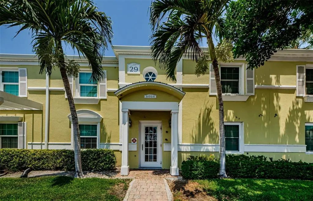 5005 Coquina Key Drive Se C, ST PETERSBURG
