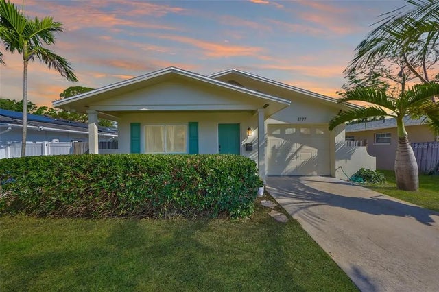 1727 New Hampshire Avenue Ne, ST PETERSBURG