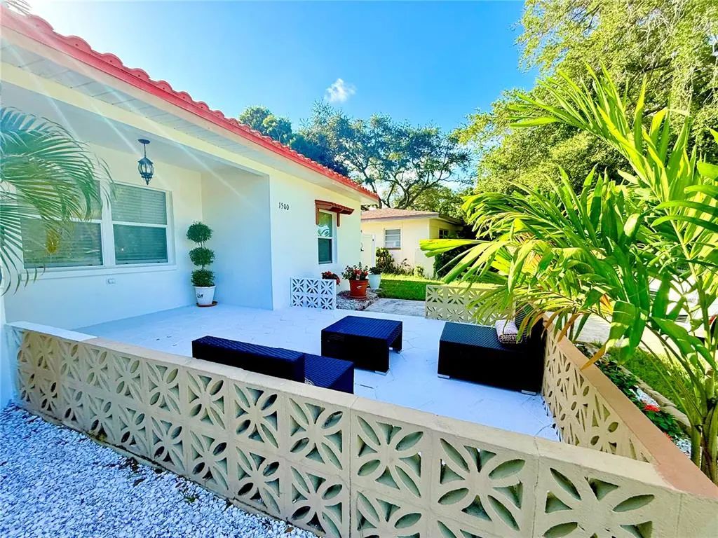 1500 77th Street N, ST. PETERSBURG