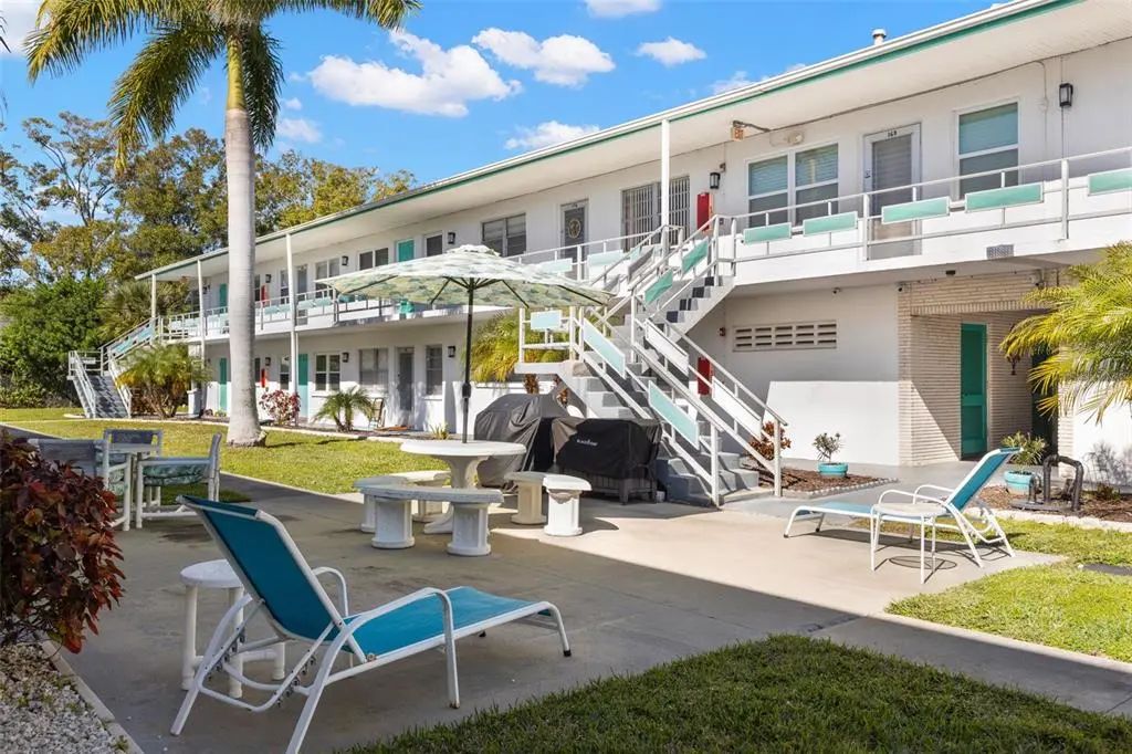 6050 21st Street North 17, ST. PETERSBURG