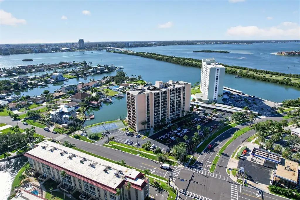 51 Island Way 1100, CLEARWATER