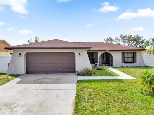 667 Heraldo Court, KISSIMMEE