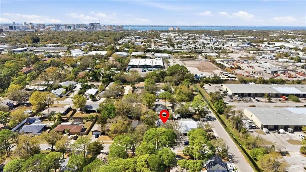 1077 N Jefferson Avenue, SARASOTA