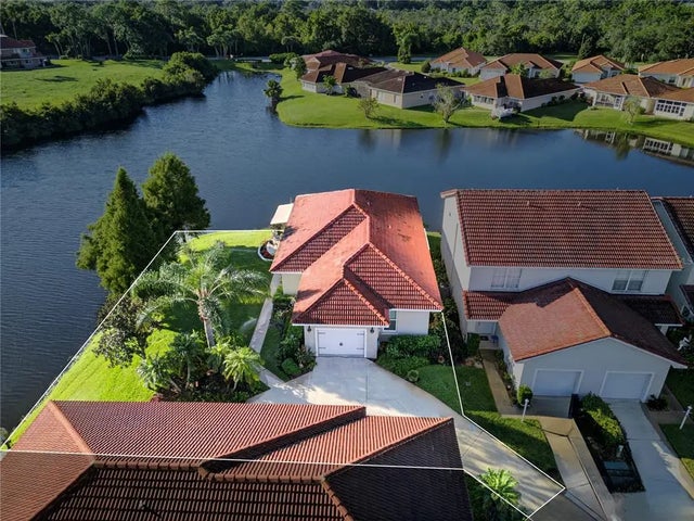 2220 Garden Lake Drive, WINTER HAVEN