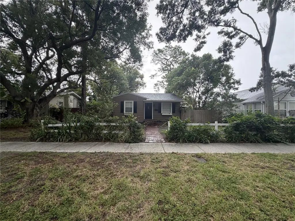 3241 12th Street N, ST PETERSBURG